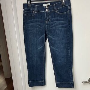 32. WHBM NOIR Cropped Denim Jeans, Sz 2, 99% cotton 1% Spandex, Distressed Marks